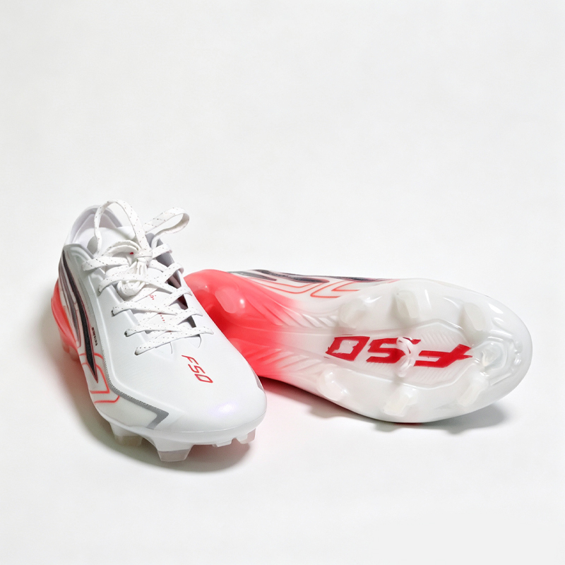 Scarpe da Calcio Originali di  - Sports Equipment For Boys recensione e prezzo